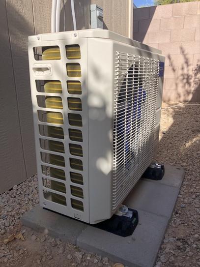 MRCOOL® AC condenser risers with adjustable levelers for easy installation.
Photo of MRCOOL® condenser risers featuring adjustable levelers for fast, precise installation on any surface.